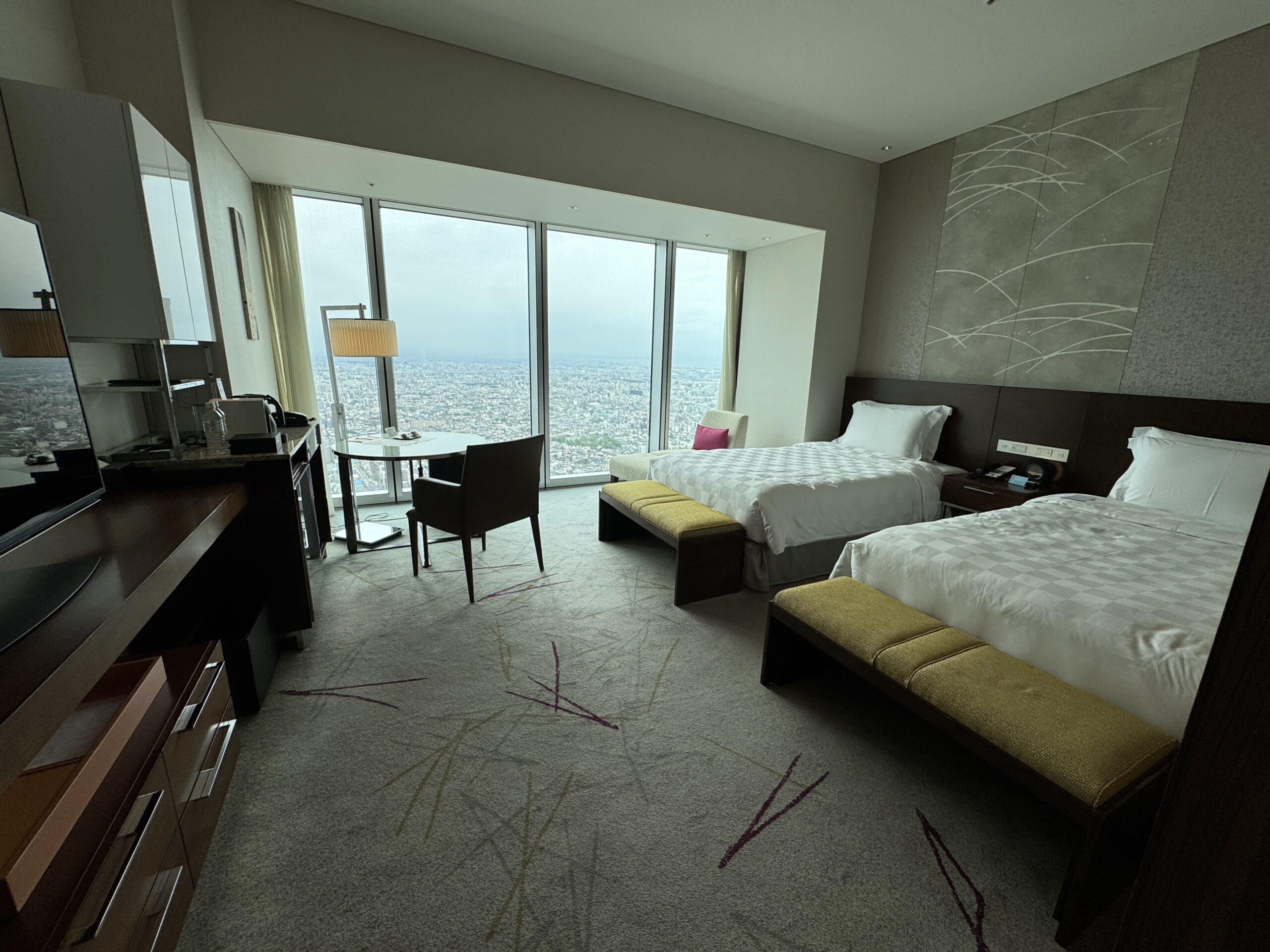 部屋の内観
